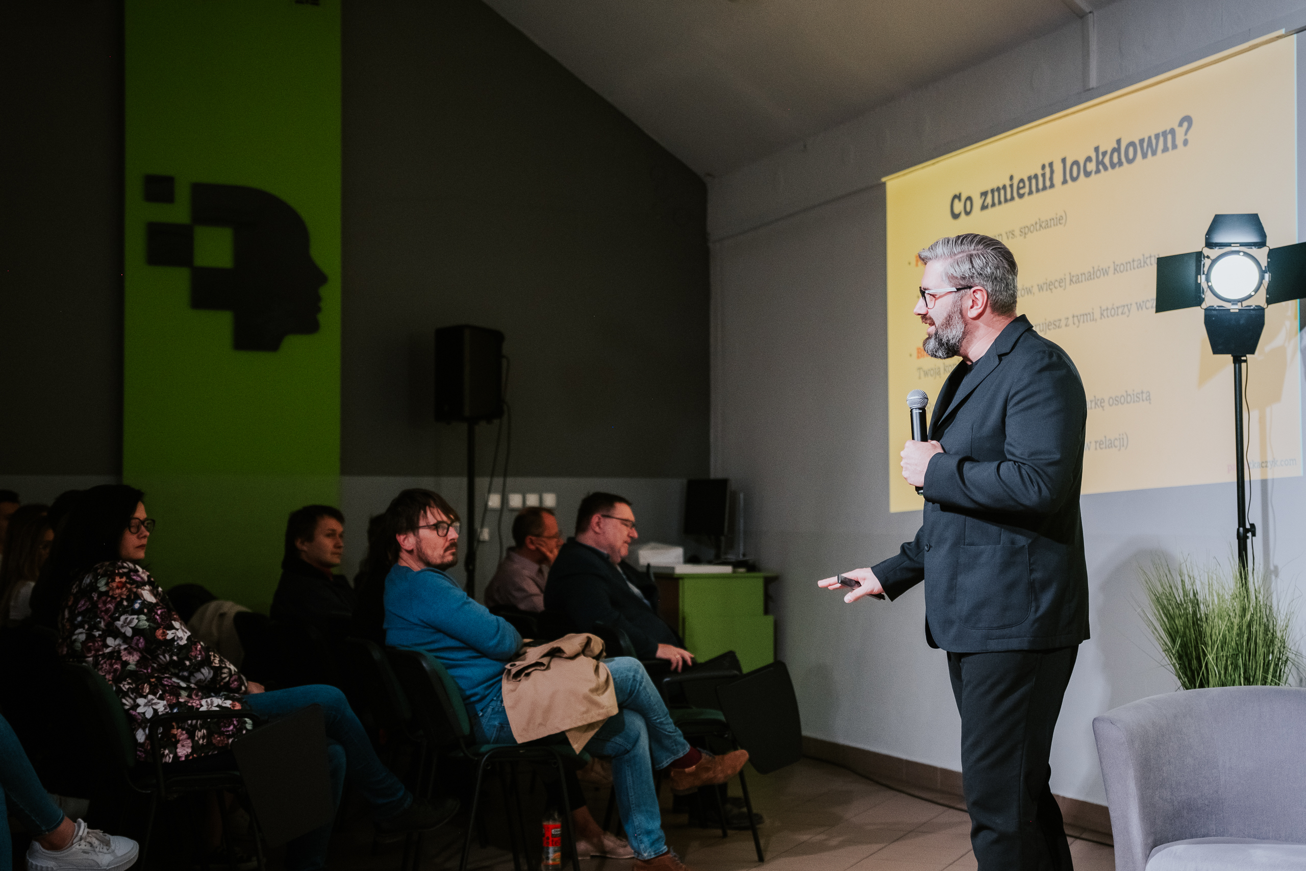 Co zmienił lockdown Paweł Tkaczyk